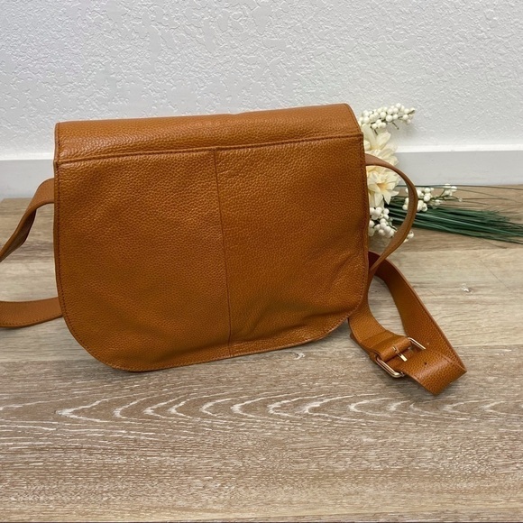 Violetta Saddle Crossbody Mustard Yellow Pebbled Leather Bag - Picture 11 of 16